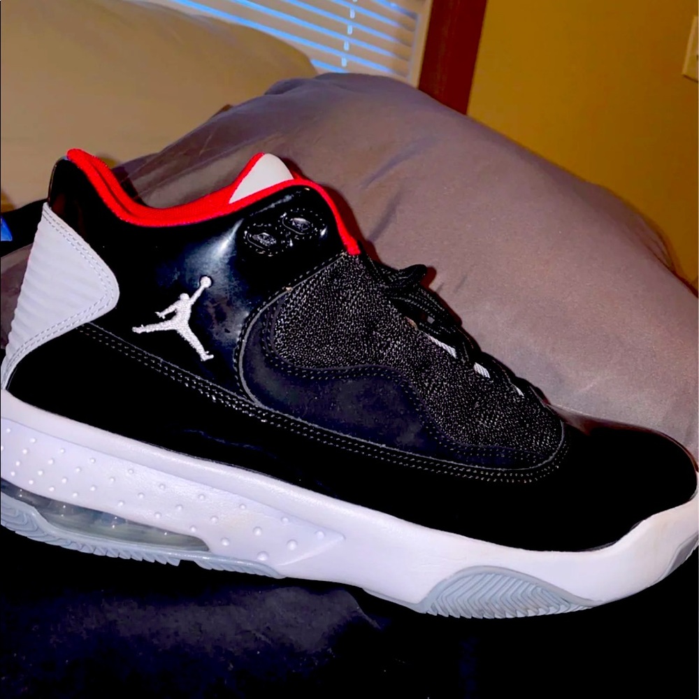 Jordan Max aura 2